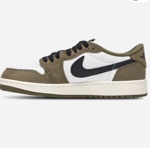 Nike Air Jordan 1 Low OG
Medium Olive